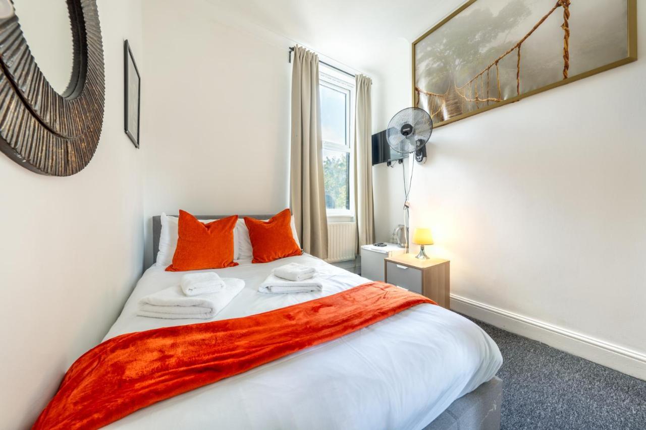 The Buross - Aldgate Aparthotel London Exteriör bild