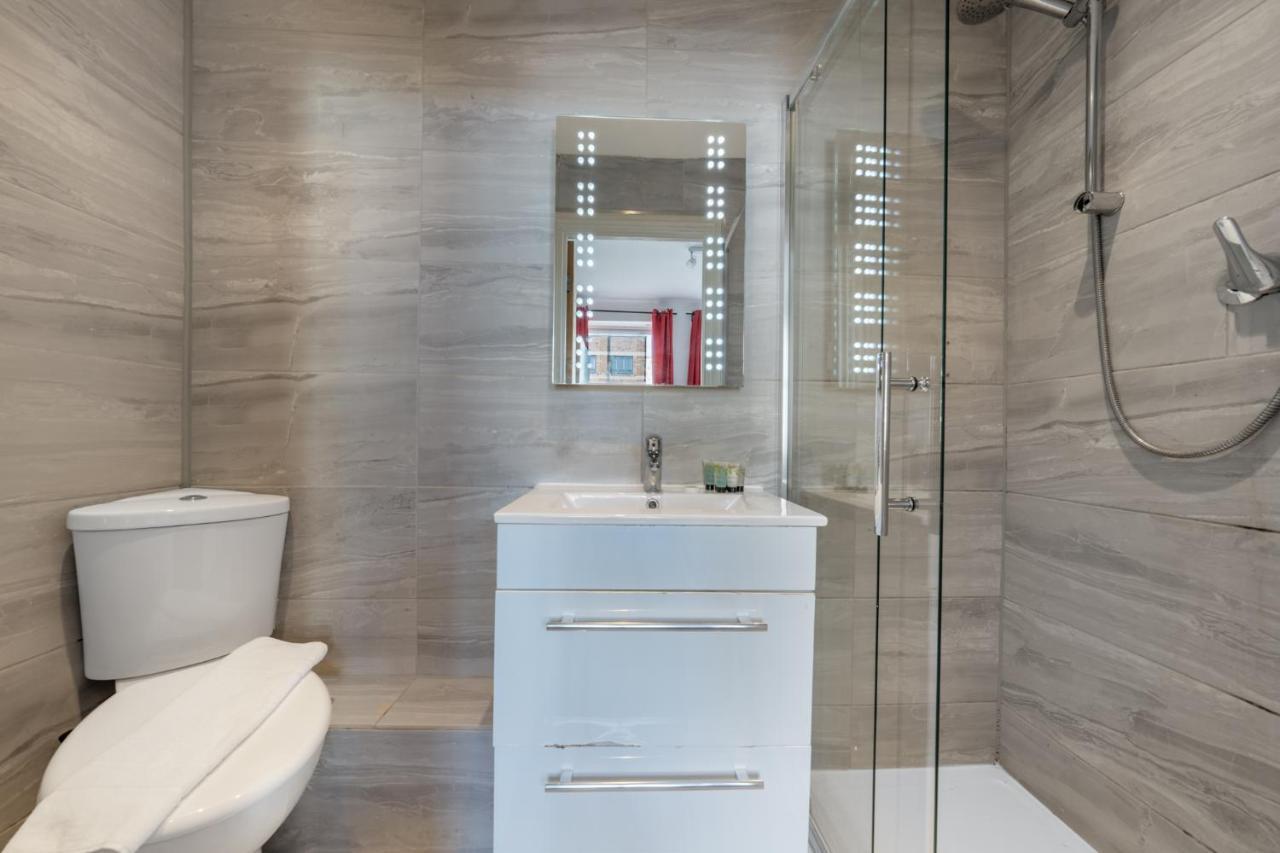 The Buross - Aldgate Aparthotel London Exteriör bild